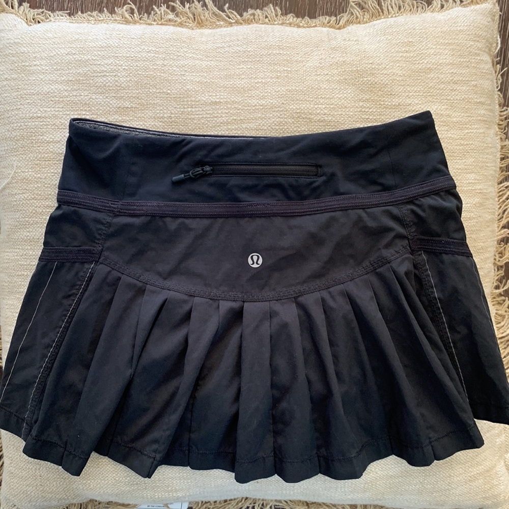 LULULEMON MINI SKIRT